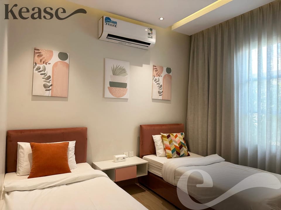Bed, Photo of the whole room, Bedroom, air conditioner