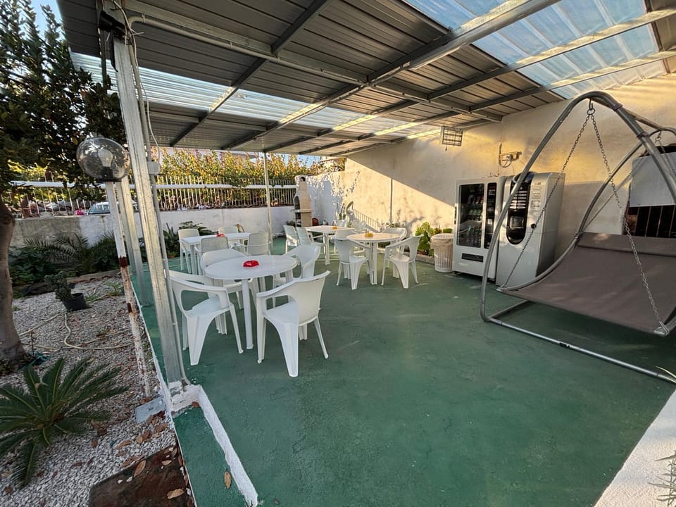Patio, BBQ facilities, Garden