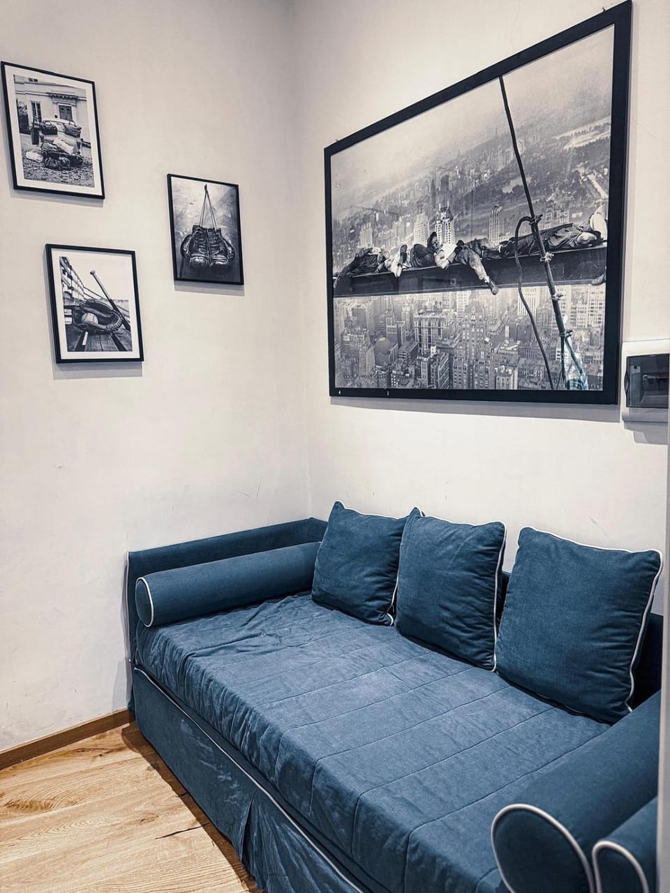 Neighbourhood, Bedroom, locker, wardrobe