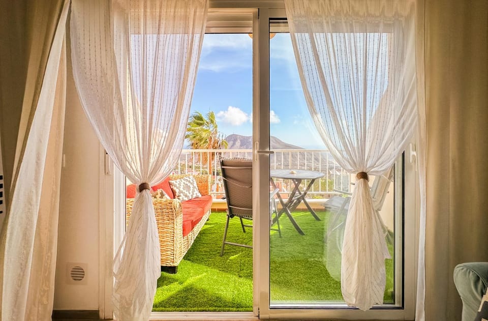 Balcony/Terrace, Living room