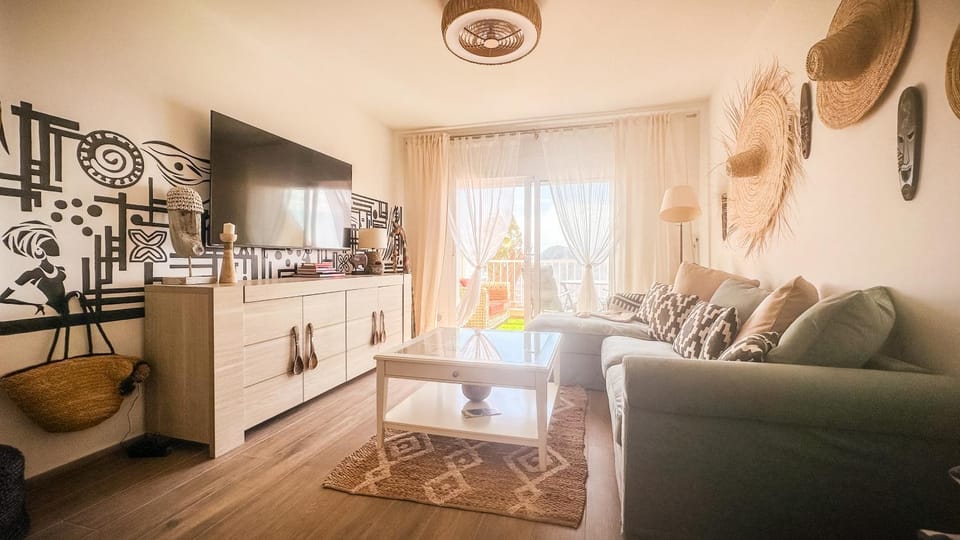 TV and multimedia, Balcony/Terrace, Living room, Seating area