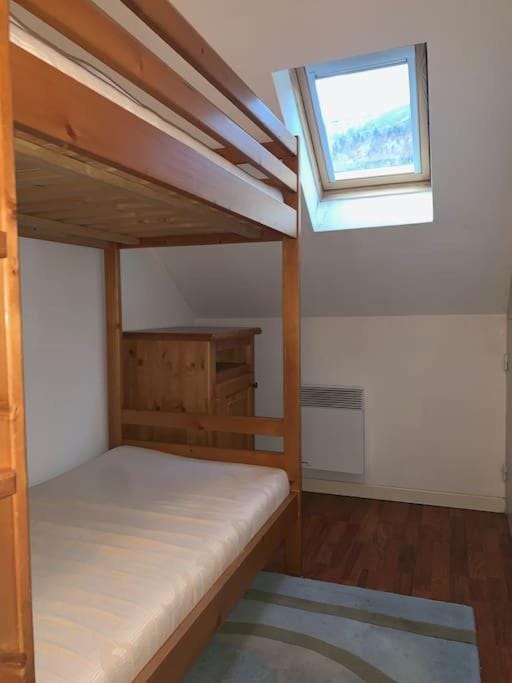 bunk bed