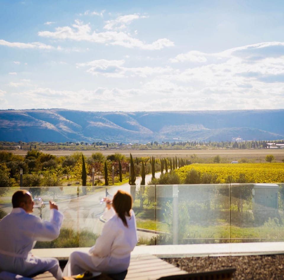Day, People, Natural landscape, Mountain view, group of guests