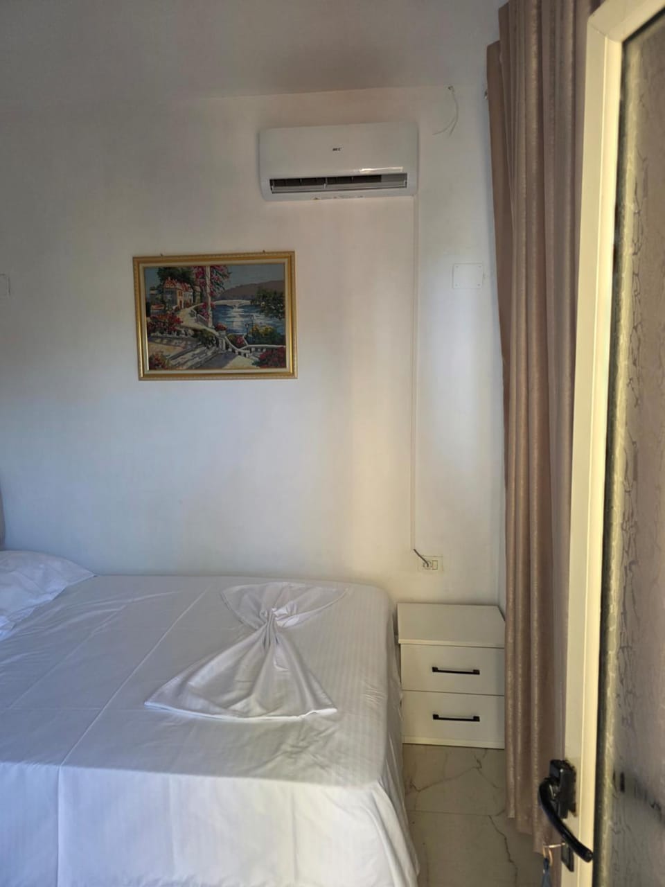 K&K Guest House Bed and Breakfast in Vlorë