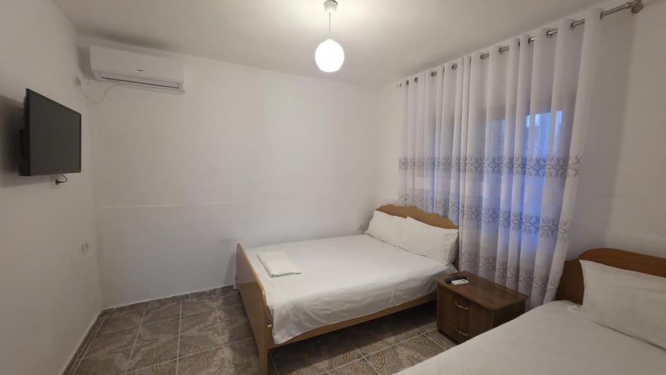 K&K Guest House Bed and Breakfast in Vlorë