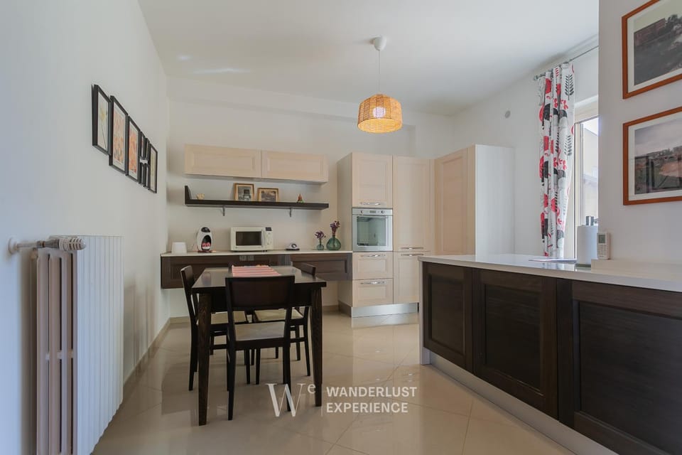 Kitchen or kitchenette, Dining area, pet friendly, stove
