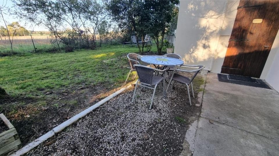 Garden, Dining area