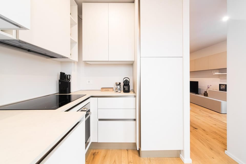Kitchen or kitchenette, oven, stove