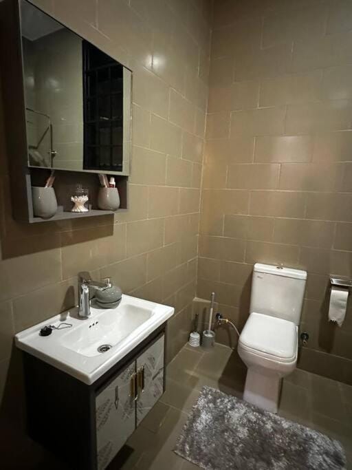 Toilet, Bathroom
