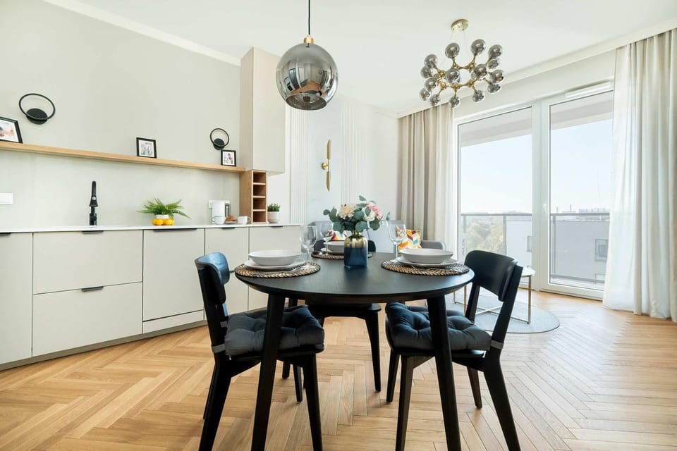 Kitchen or kitchenette, Living room, Seating area, Dining area