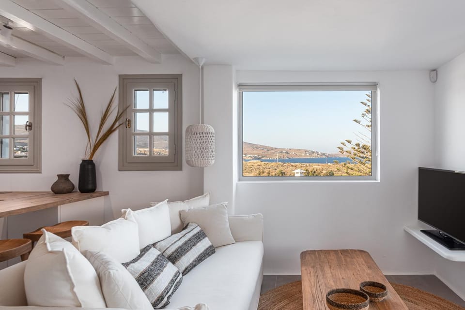 TV and multimedia, Living room, Seating area, Mountain view, Sea view