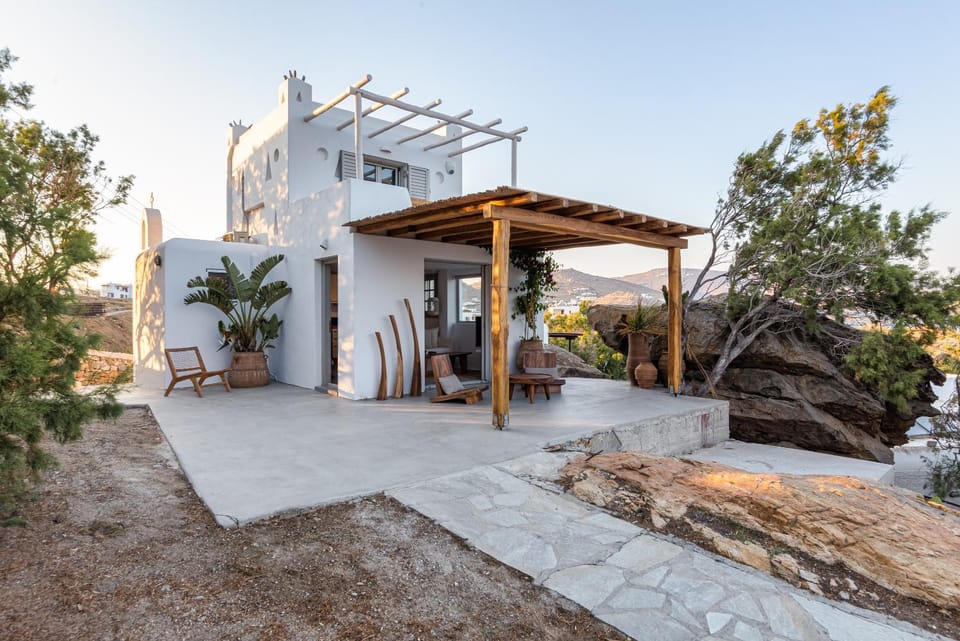 Property building, Patio, Day