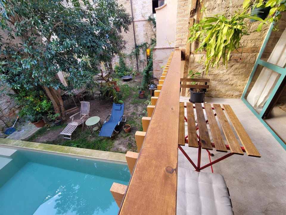 Swimming pool
