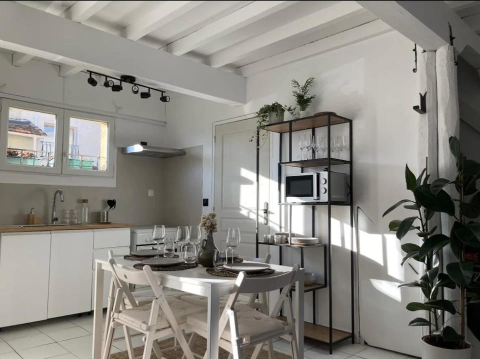 Charmante maison climatisée avec piscine privée Villa in Villeneuve-lès-Avignon