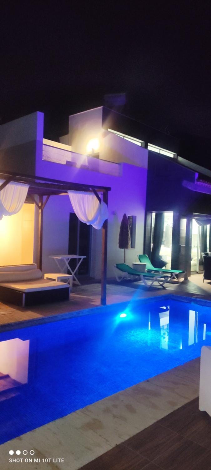 LUXURY VILLA SEA VIEWS HEATED POOL private jacuzzi wifi bbq parking tennis court Villa in Canary Islands