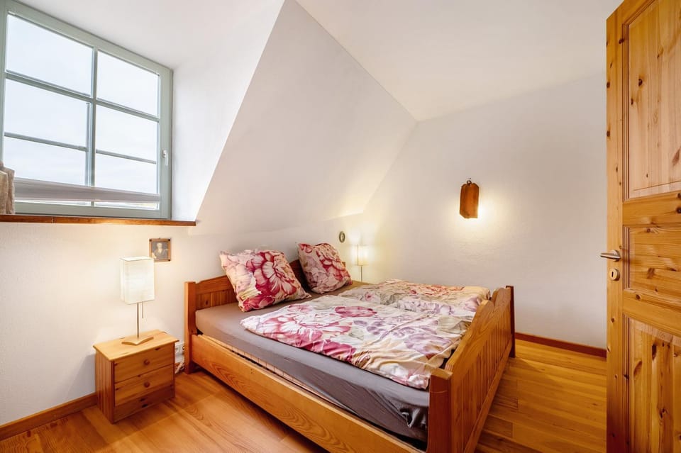 Property building, Living room, Bedroom