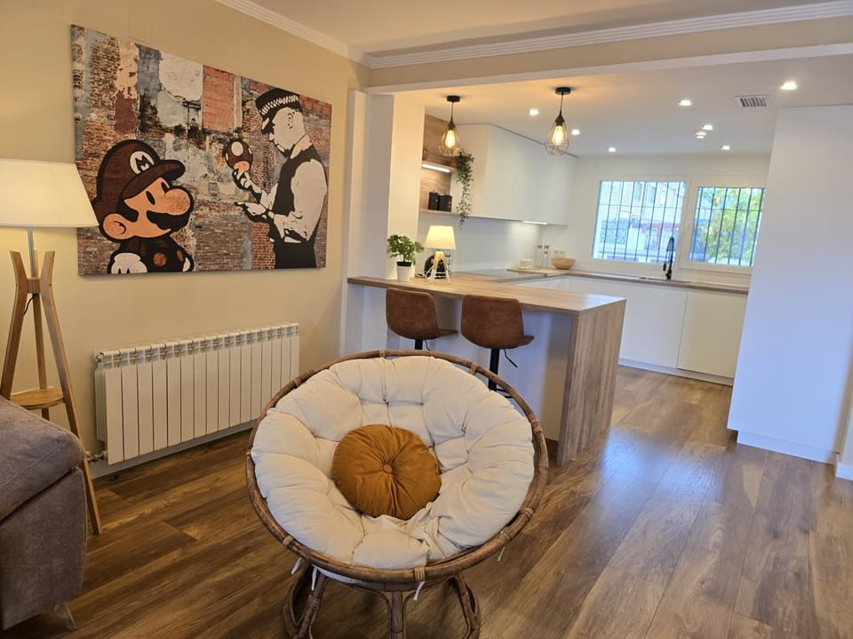 Kitchen or kitchenette, Living room