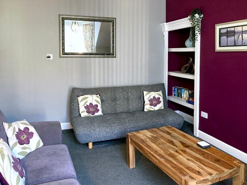 Library, Living room, Seating area
