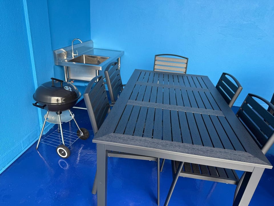 BBQ facilities, Dining area