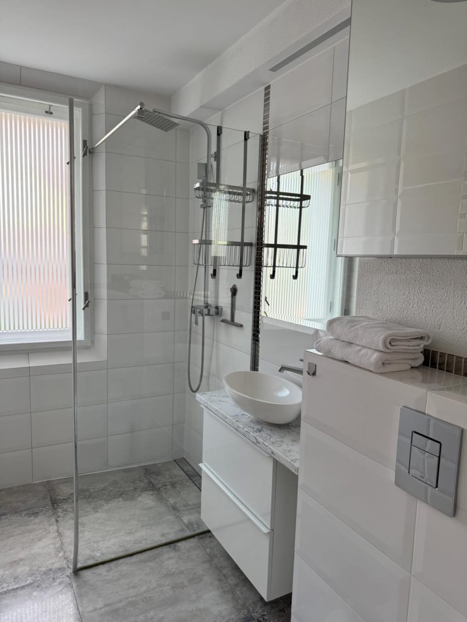 Shower, Bathroom, towels