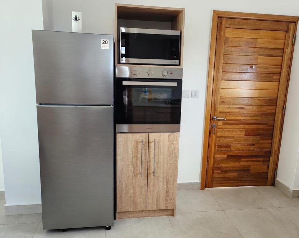Kitchen or kitchenette, oven