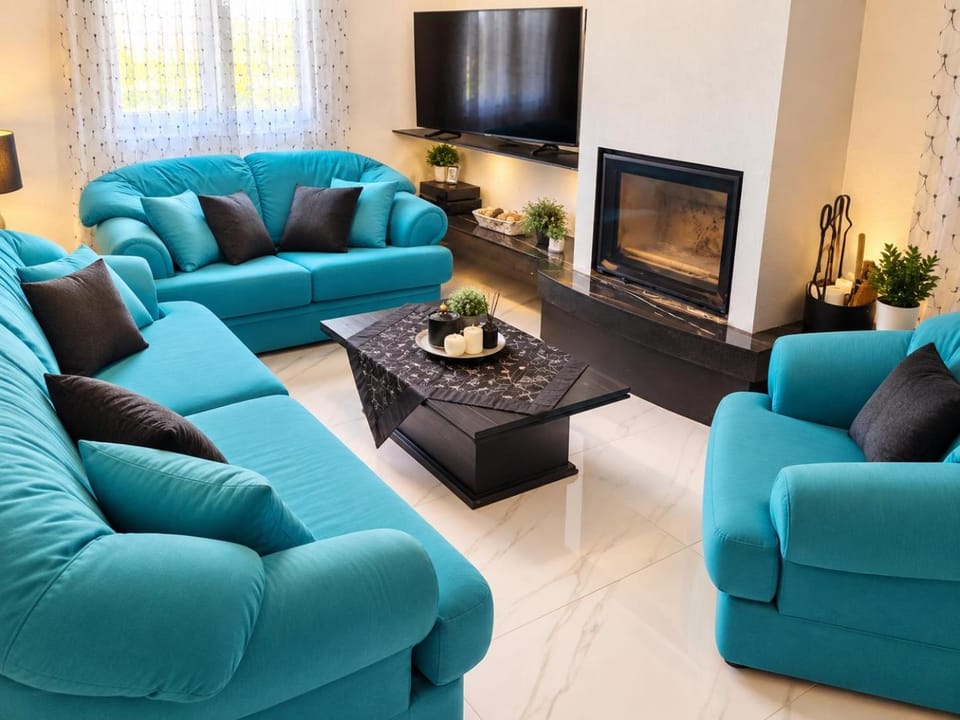 TV and multimedia, Living room, Seating area, Evening entertainment
