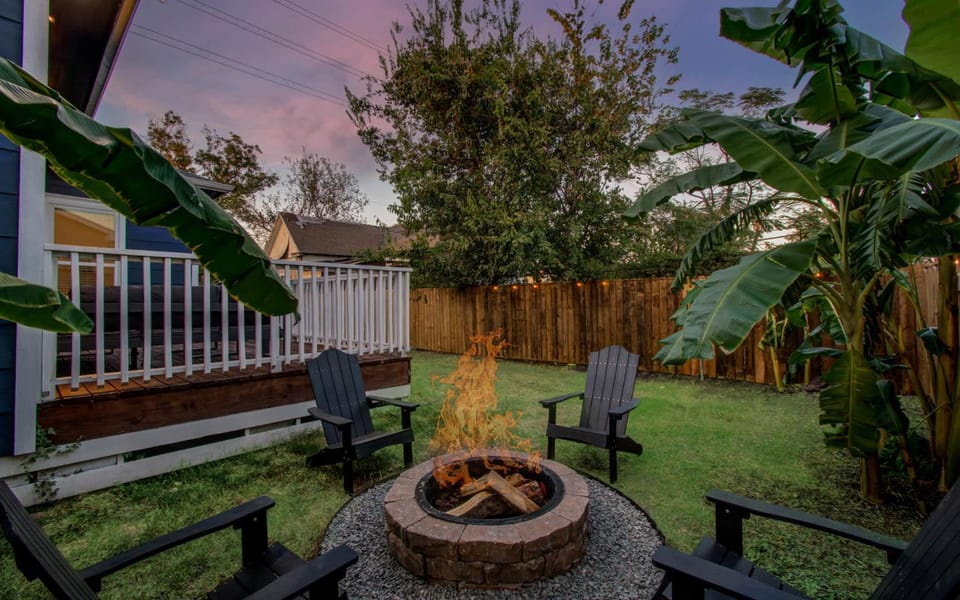 3BD Historic Charm x Modern Amenities w Hot Tub House in Houston
