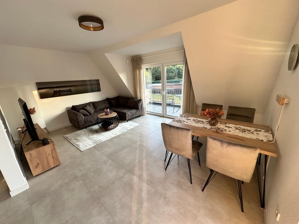 Living room, Dining area
