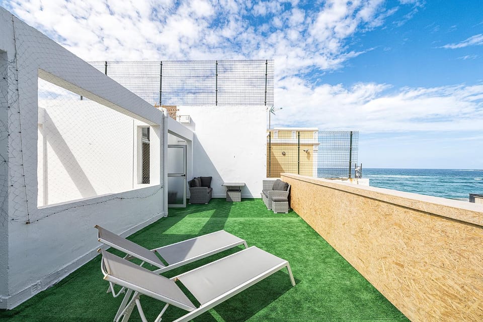 Day, Natural landscape, Balcony/Terrace, Sea view