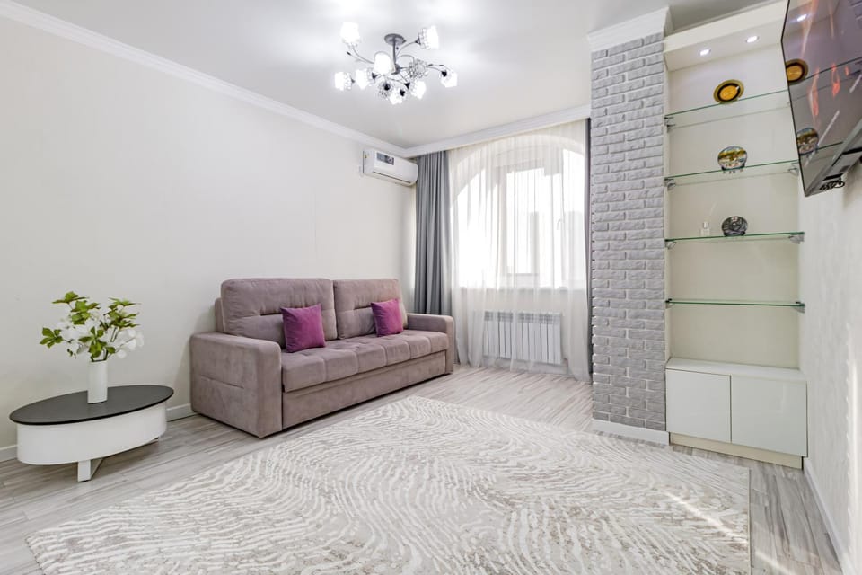 Рядом с Ботаническим Садом Apartment in Kazakhstan