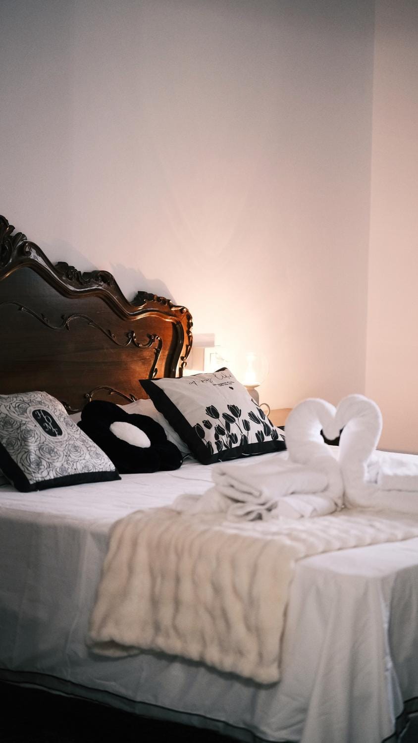 Bed, Bedroom