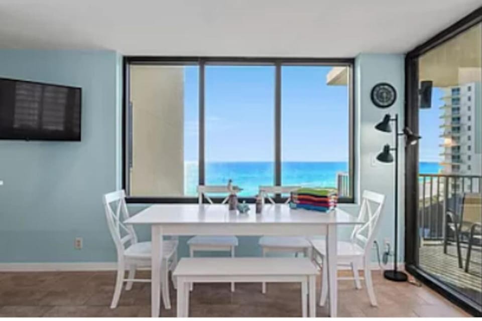 Natural landscape, View (from property/room), Dining area, Beach, Sea view