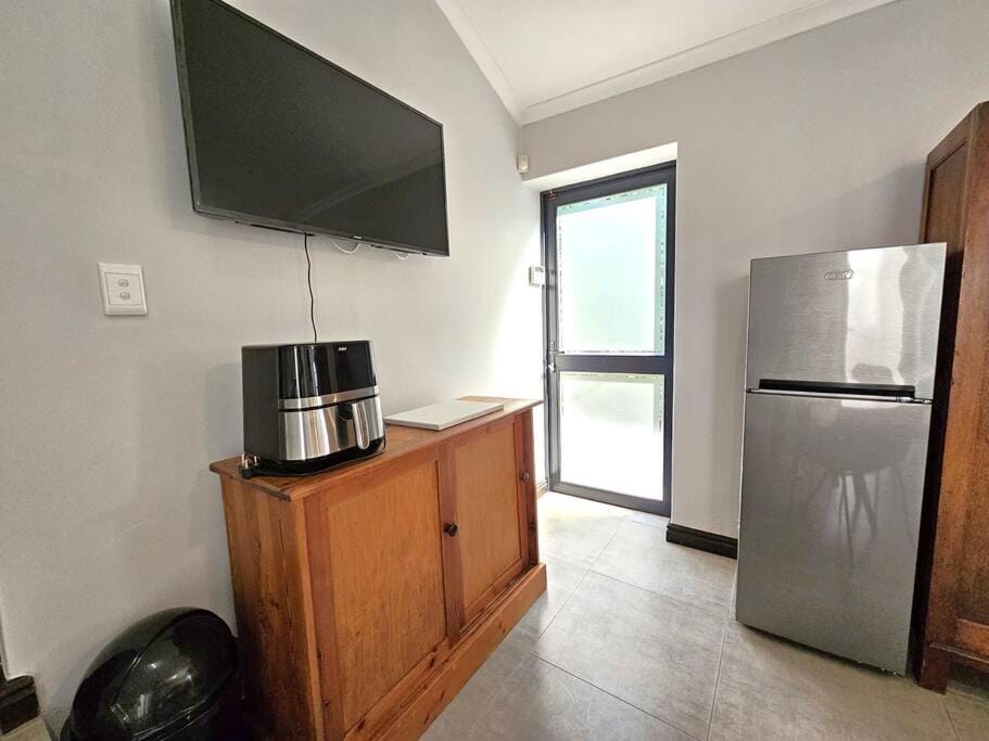 TV and multimedia, Kitchen or kitchenette, oven