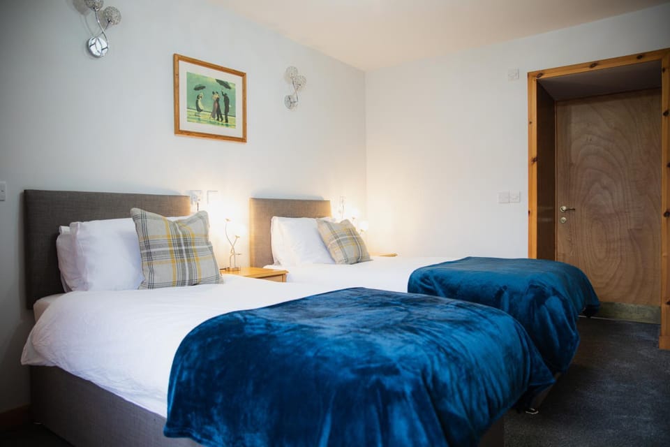 Bed, Photo of the whole room, Bedroom, Pets, Facility for disabled guests, furniture, pet friendly