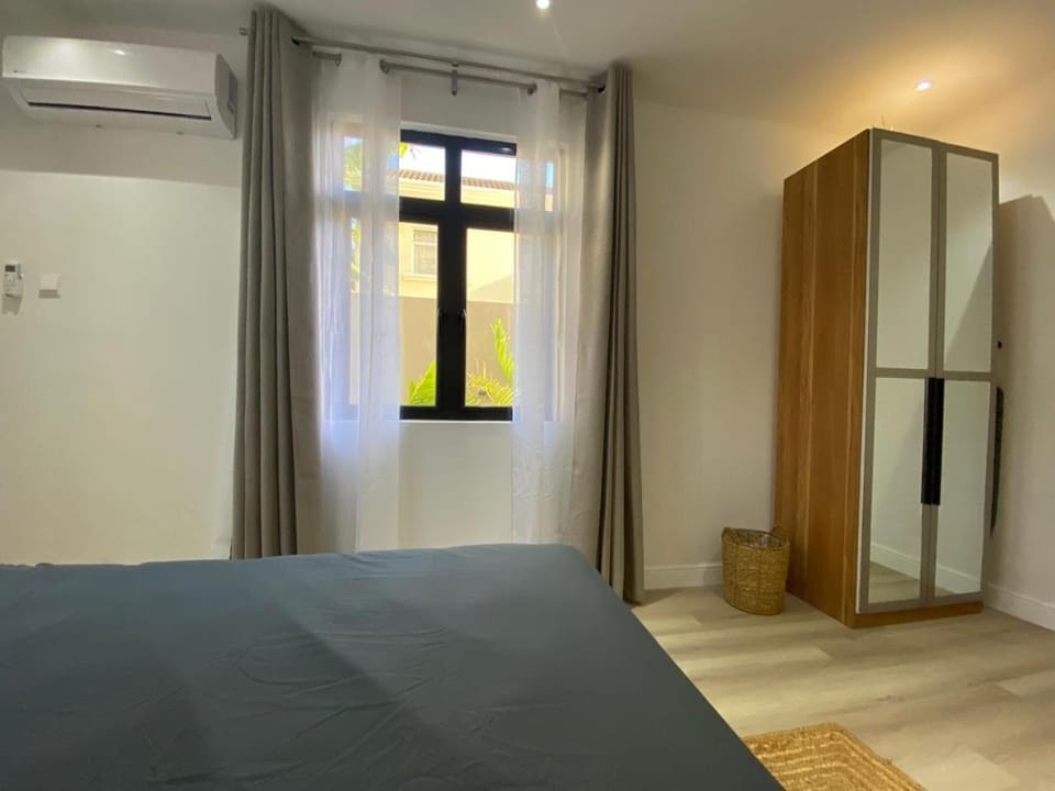 Bedroom, wardrobe