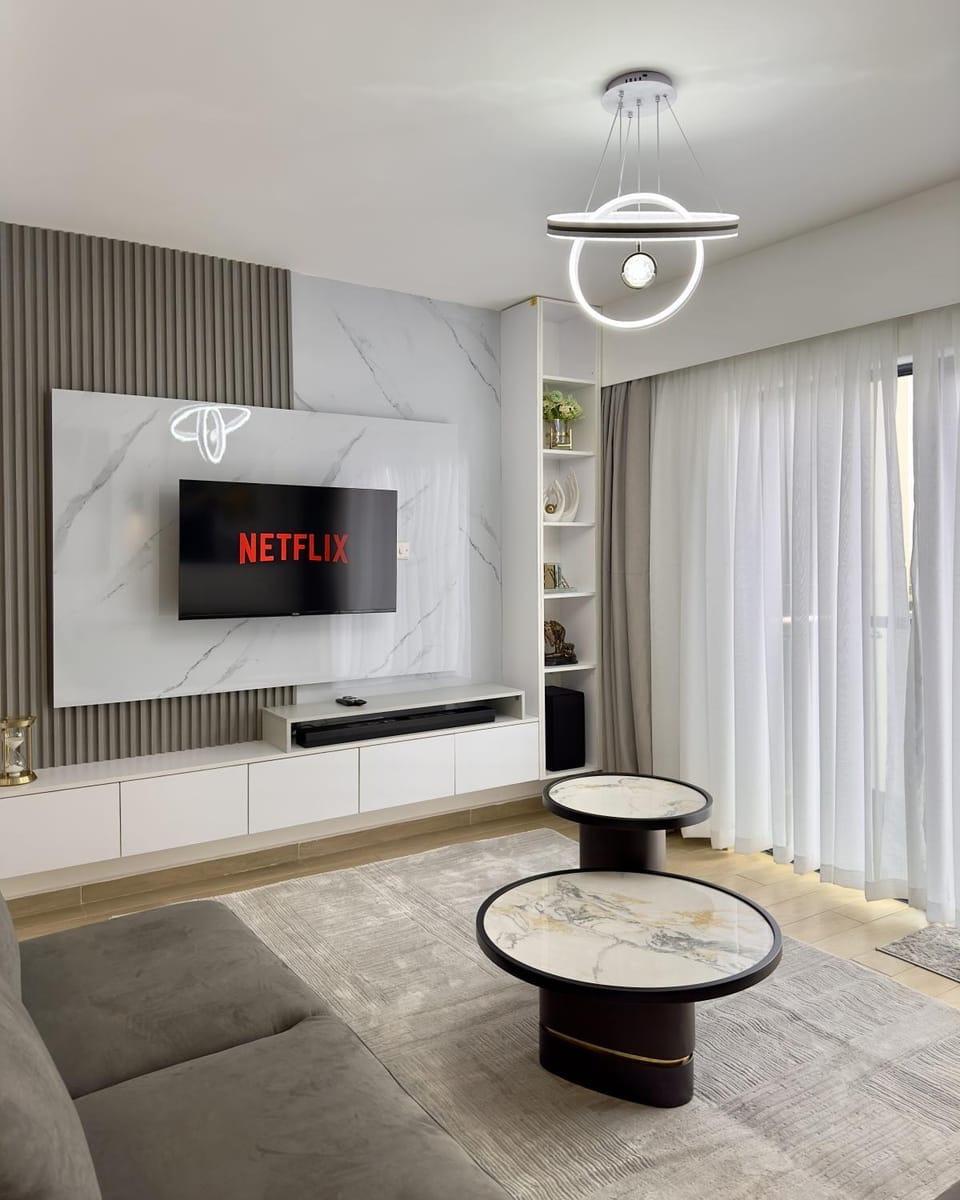 TV and multimedia, Living room, Seating area, Evening entertainment