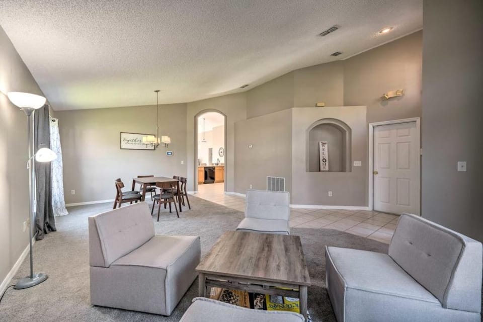 Serene Getaway Near Disney House in Kissimmee