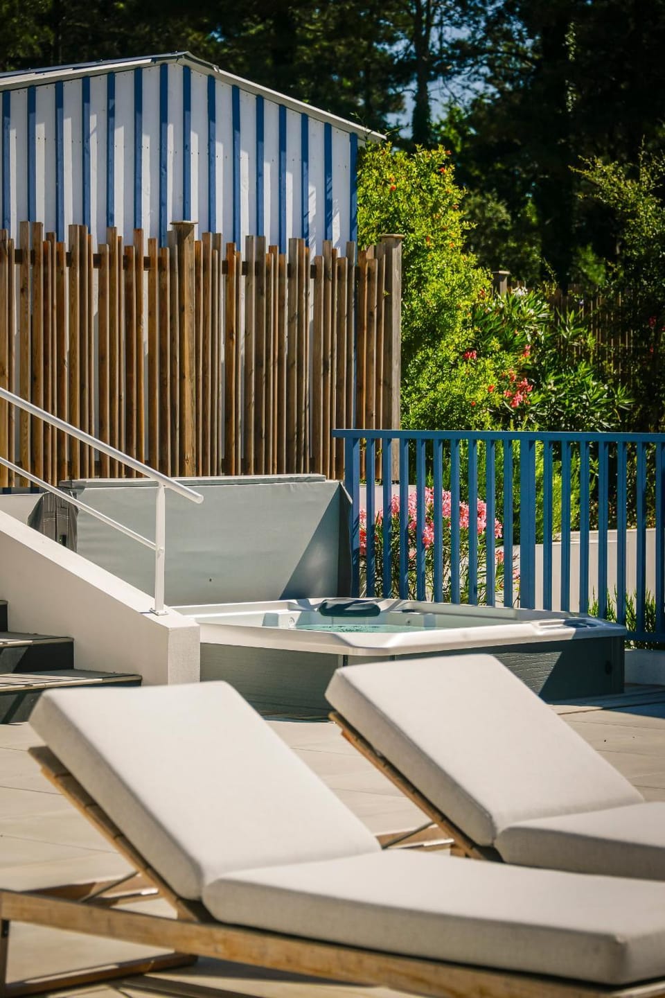 Swimming pool, Swimming pool