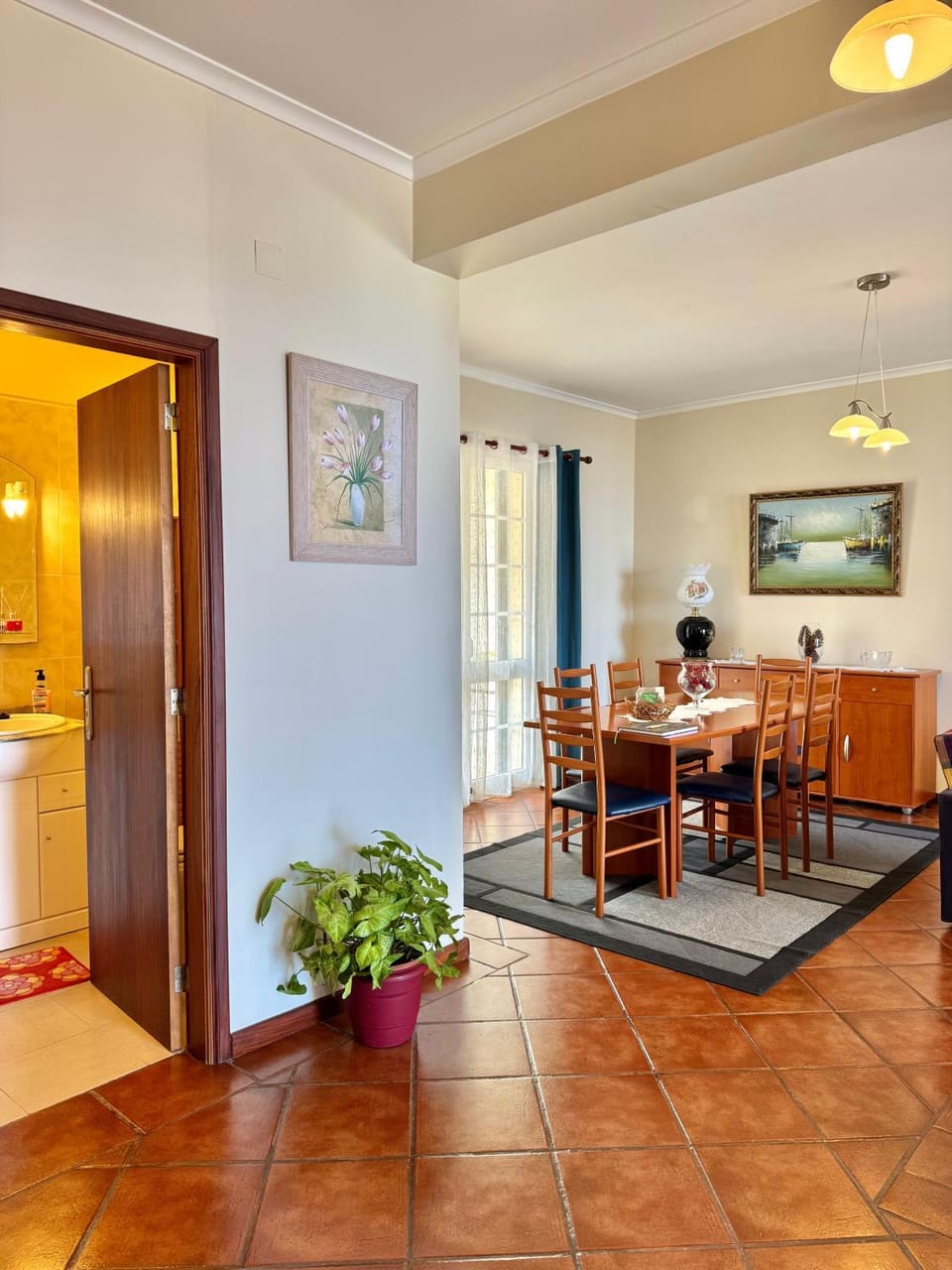 Living room, Dining area