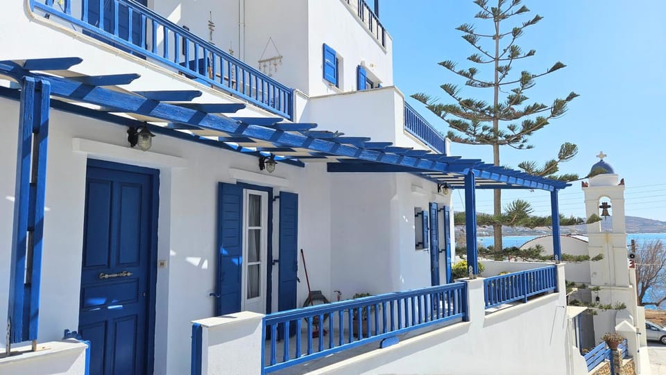 Property building, View (from property/room), Balcony/Terrace, Location
