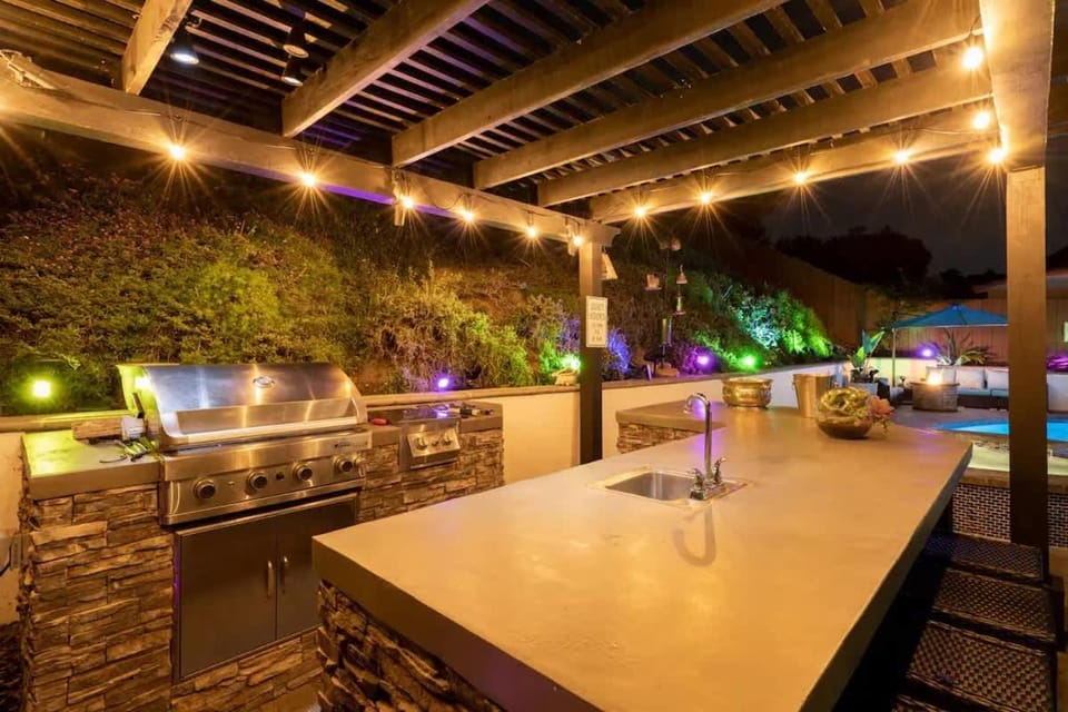 Luxurious Family 5 Bedroom Getaway House in Pacific Beach