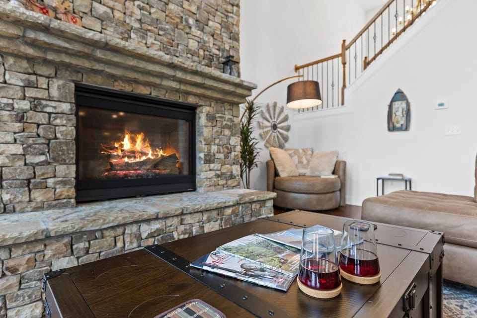 Mtn View & Game Room in Morganton: Spacious Cabin! Cabin in Union County