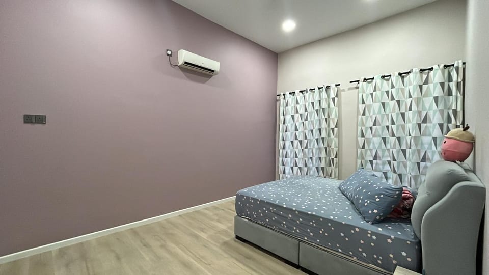 Living room, Bedroom, air conditioner