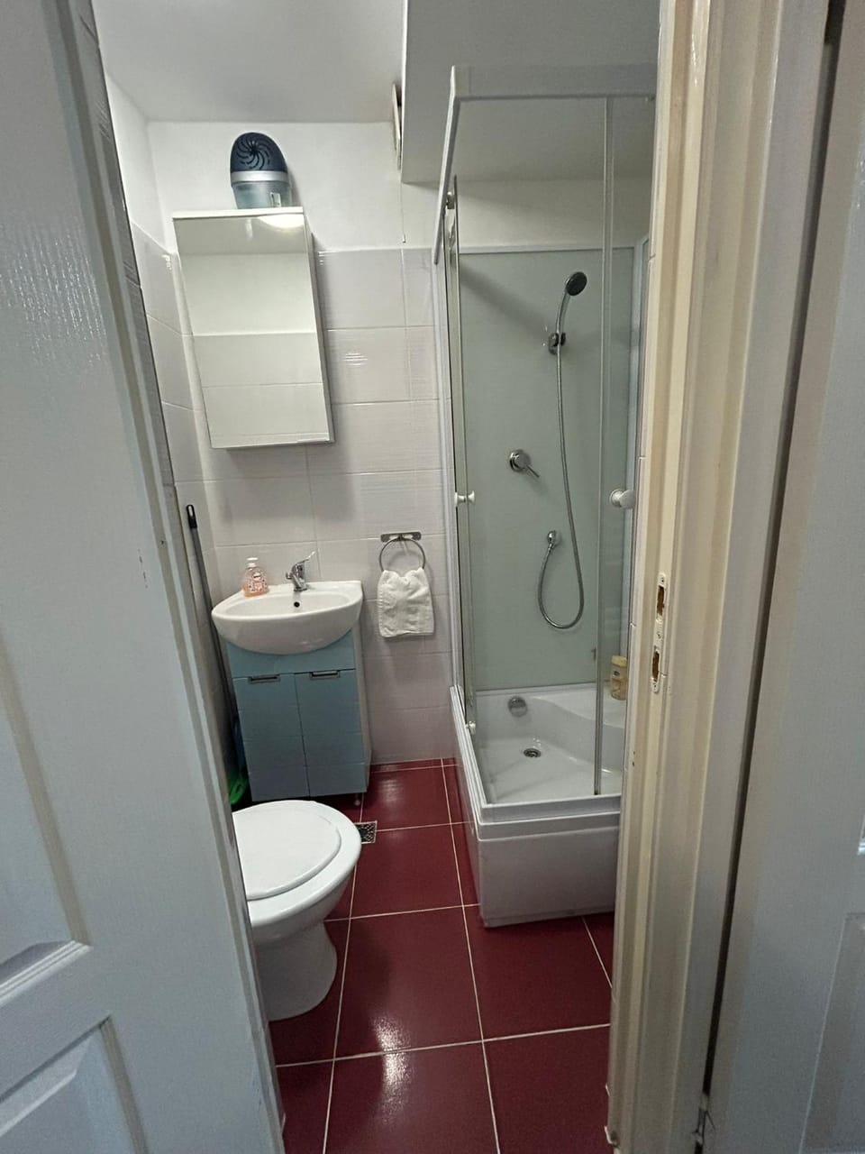 Shower, Toilet, Bathroom