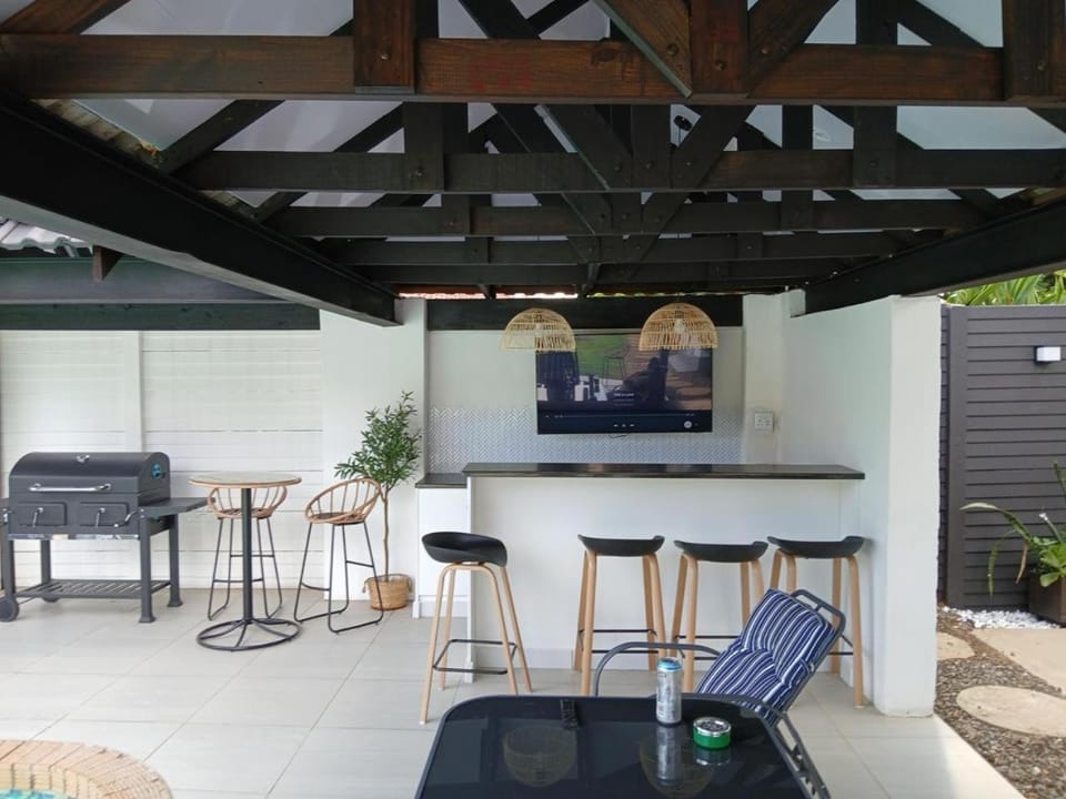 Patio, BBQ facilities, Seating area