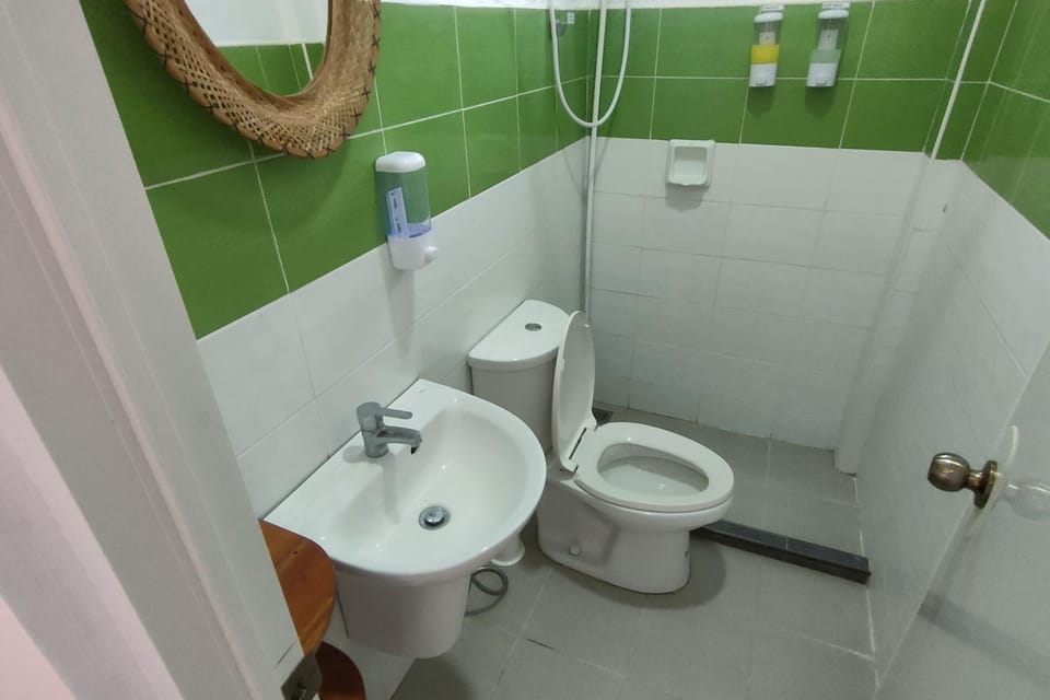 Isla Hayahay Beach Resort and Restaurant Resort in Central Visayas