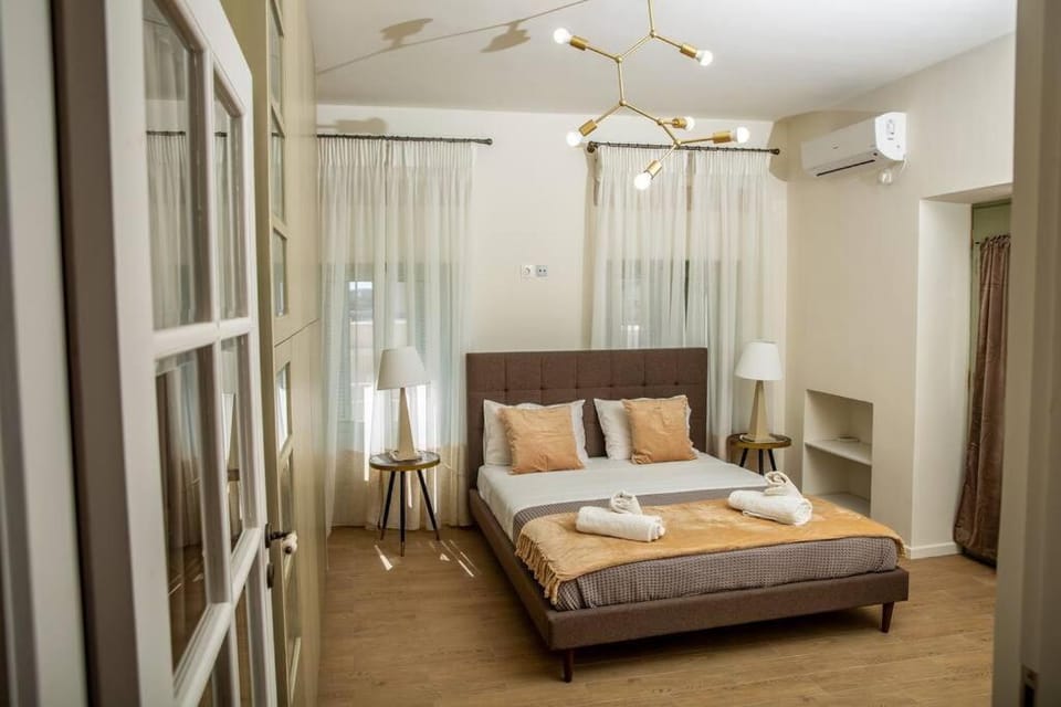 Portfront Neoclassical Gem in Lavrio Apartment in East Attica Regional Unit, Greece
