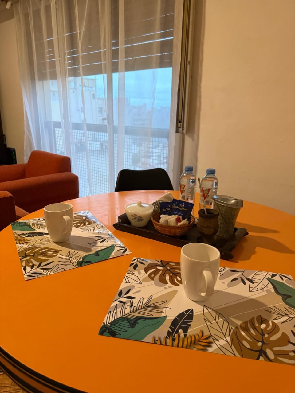 Coffee/tea facilities, Breakfast