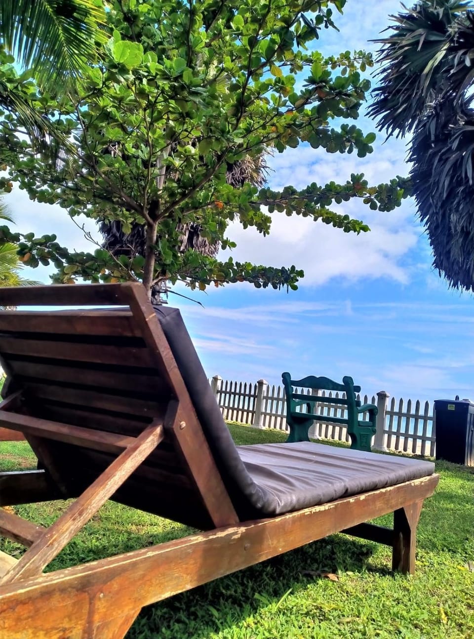 Sea view, sunbed