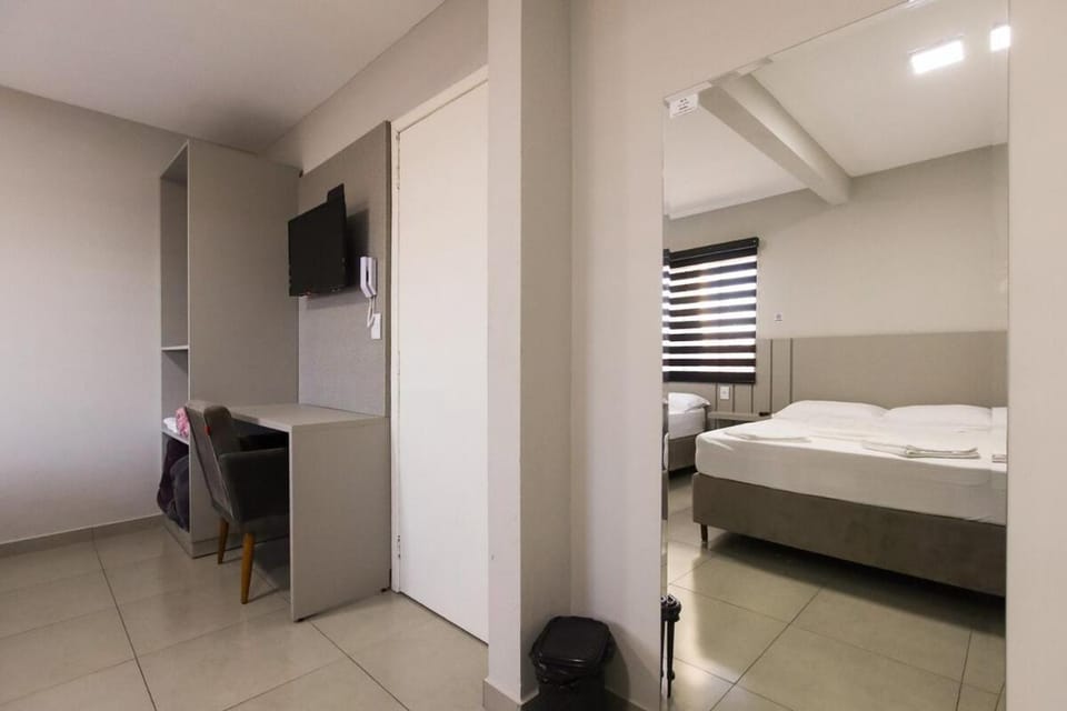 Lou Suítes 9- com 2 camas de casal - total confort Apartment in State of Paraná